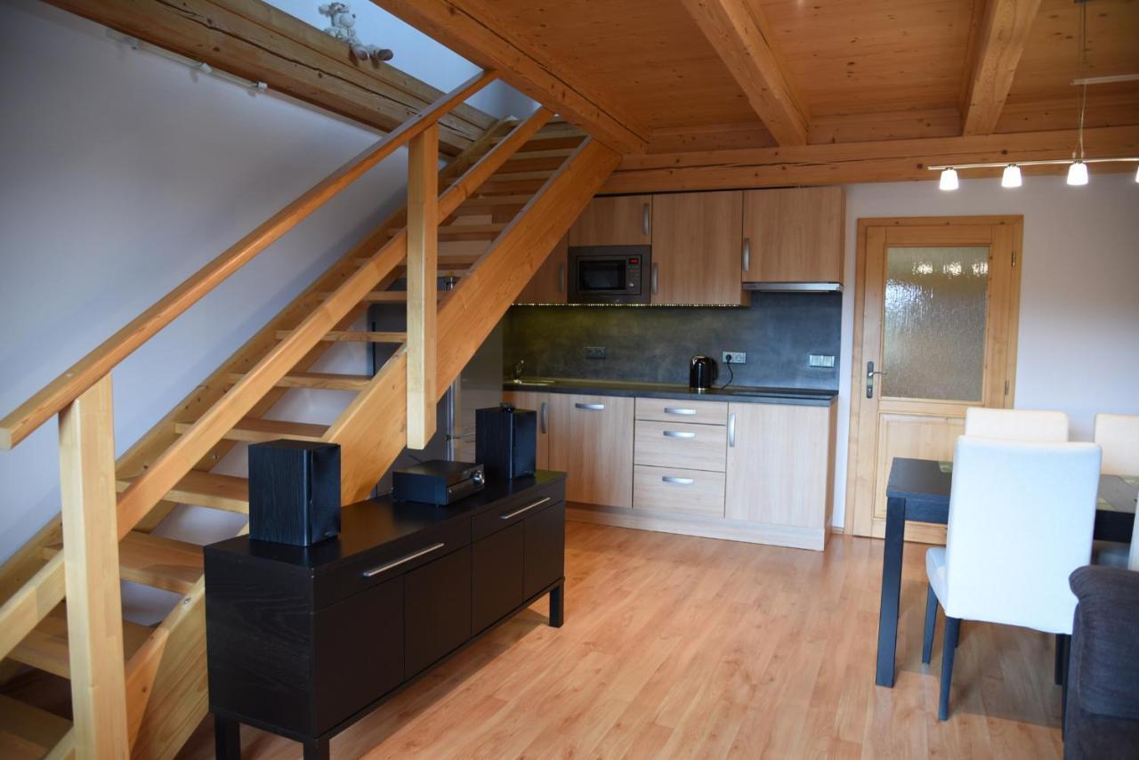 Apartman Mezi Kopci - Mid Hills Apartment Roudnice Экстерьер фото