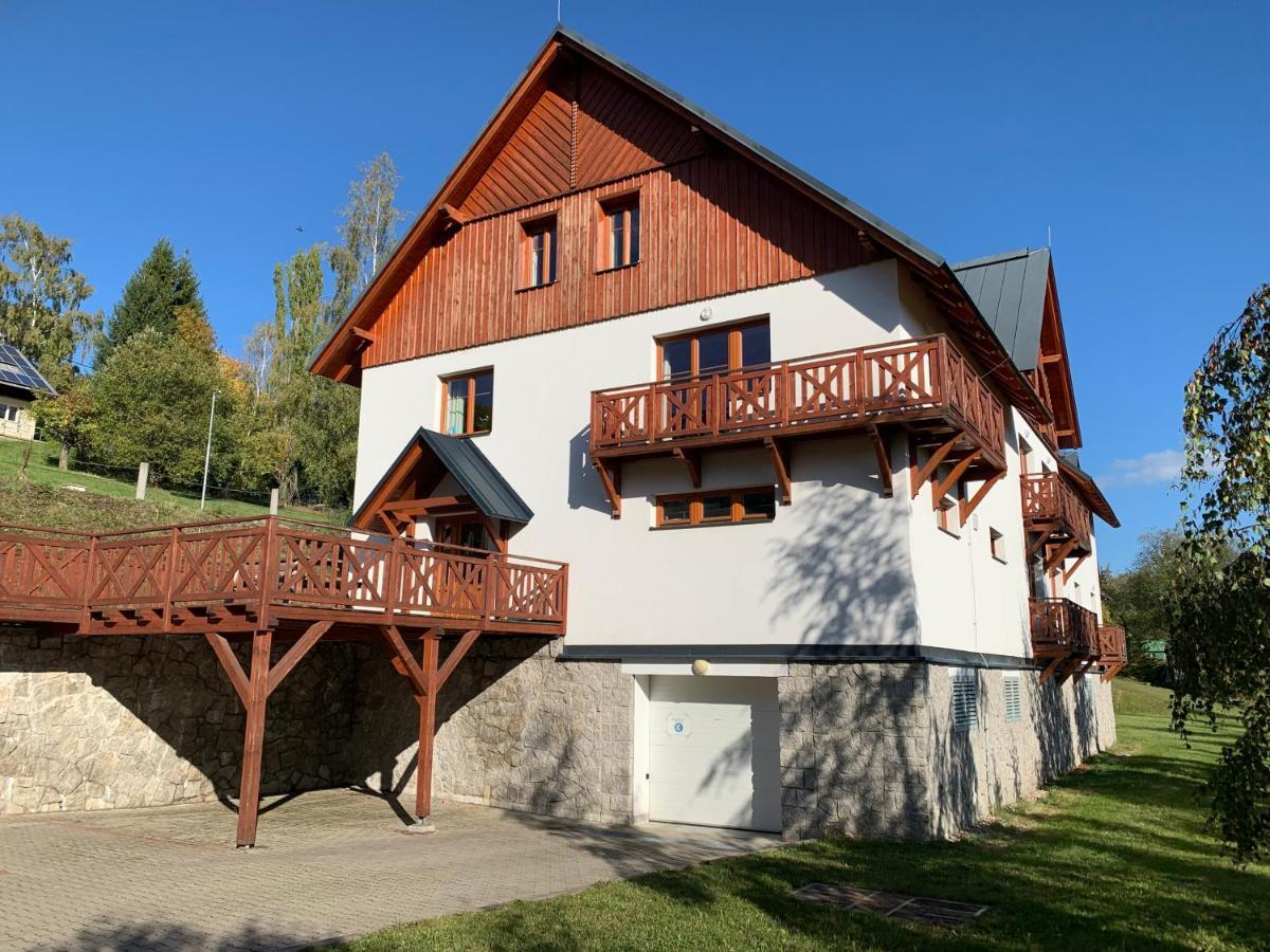 Apartman Mezi Kopci - Mid Hills Apartment Roudnice Экстерьер фото
