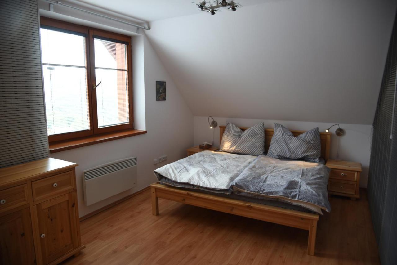 Apartman Mezi Kopci - Mid Hills Apartment Roudnice Экстерьер фото